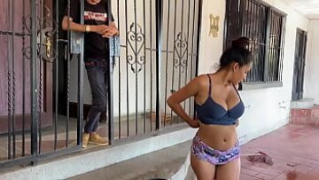 Big Cumming Dildo Play con Interracial Latina