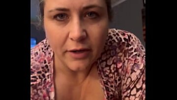 Milf Amateur se relaja con una gran mamada de polla